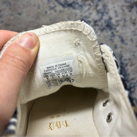 Converse Chuck Taylor All Star Velvet White & Gold Cheetah Print Sneakers Size 7 - Picture 11 of 11